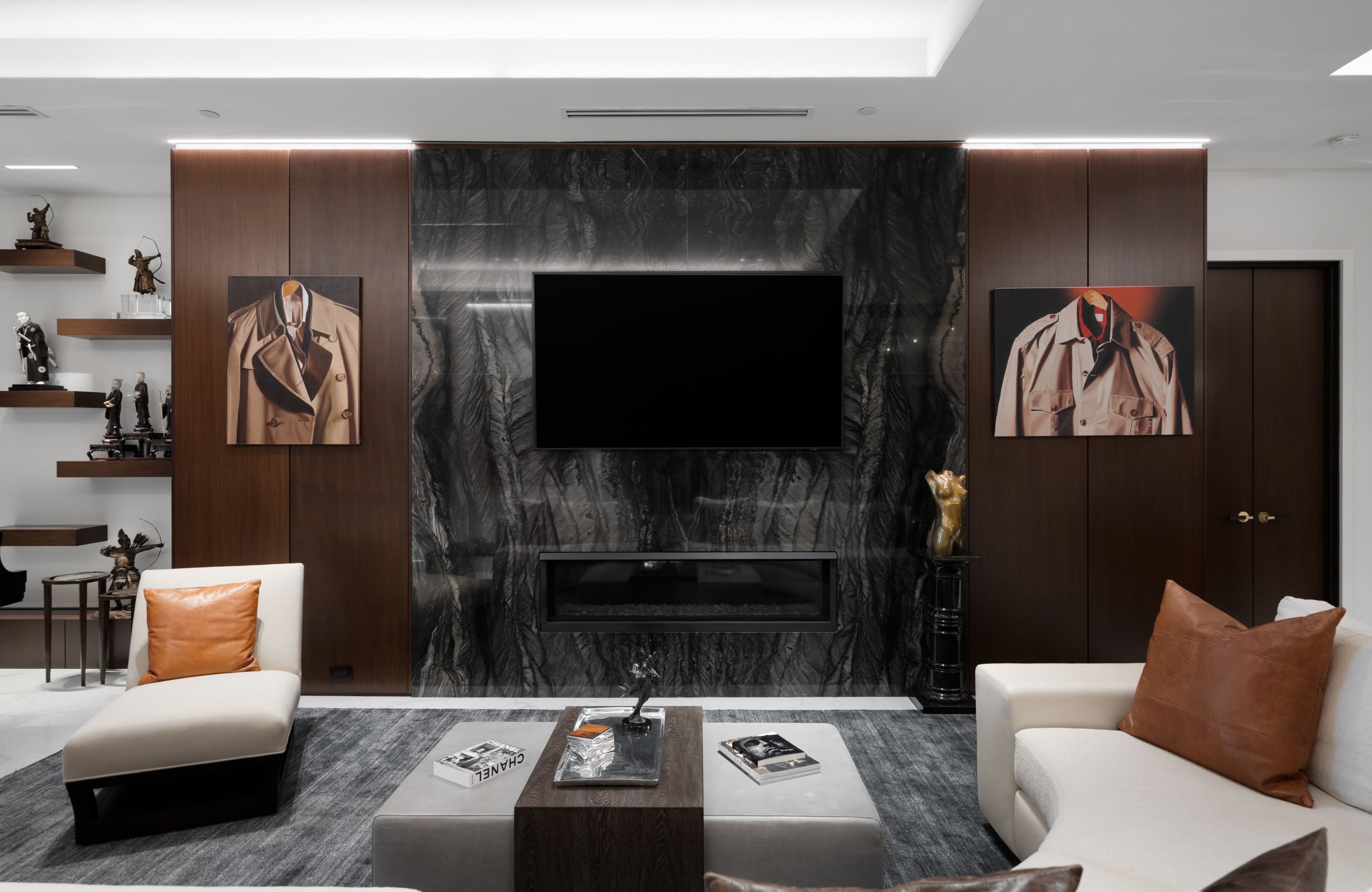 42 Condo — photograph 4 of 29