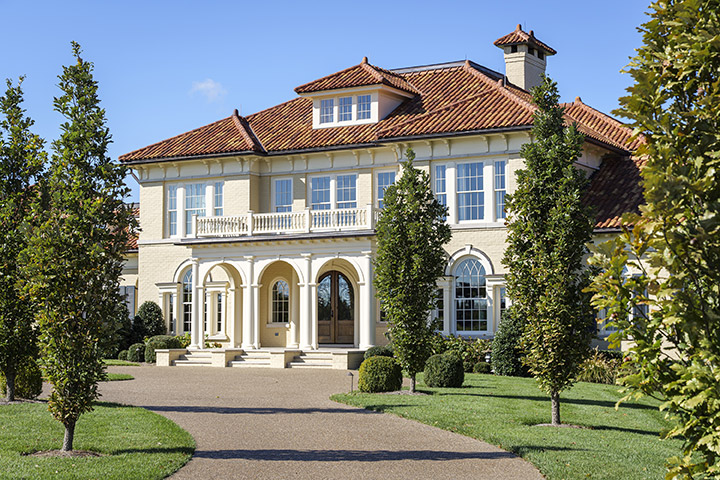 Mediterranean Villa — photograph 2 of 21