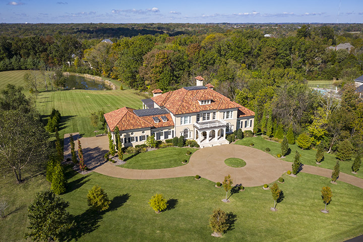 Mediterranean Villa — photograph 4 of 21